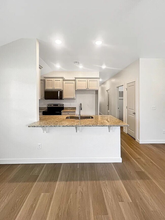 Foto del edificio - BRAND NEW 3 Bed, 2 Bath Home for Rent -  B...