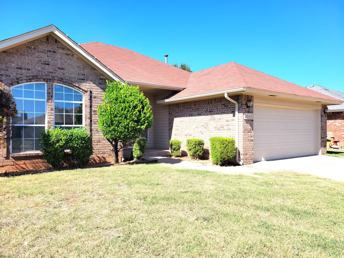 Foto principal - This pristine home in Northern Moore is a ...