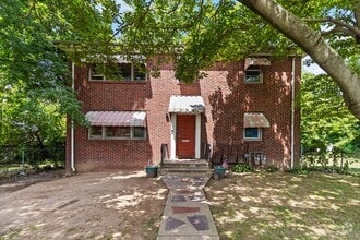 Building Photo - 167 S Munn Ave