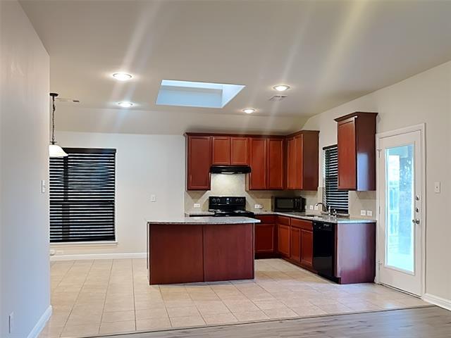 Building Photo - 8149 Plateau Dr