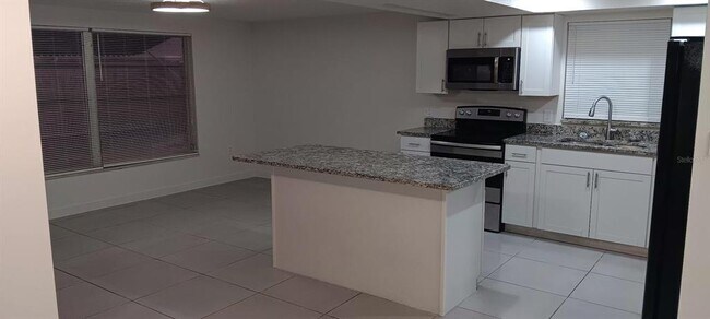 Building Photo - 7410 Moravian Dr
