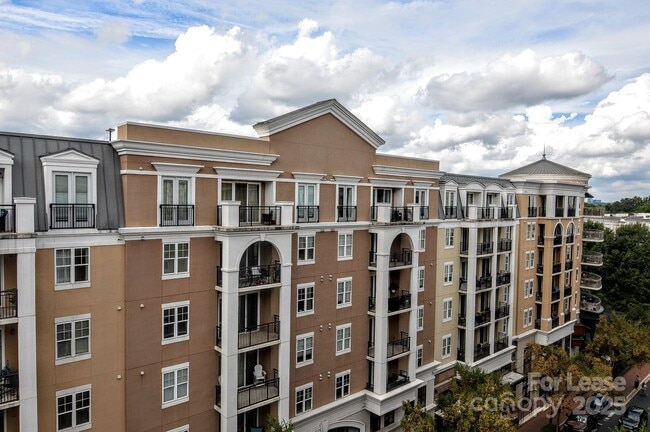 Building Photo - 4625 Piedmont Row Dr