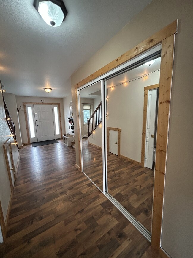 Building Photo - 3411 Laredo Dr