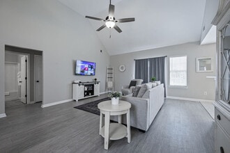 Building Photo - 11 Cobblestone Dr NW