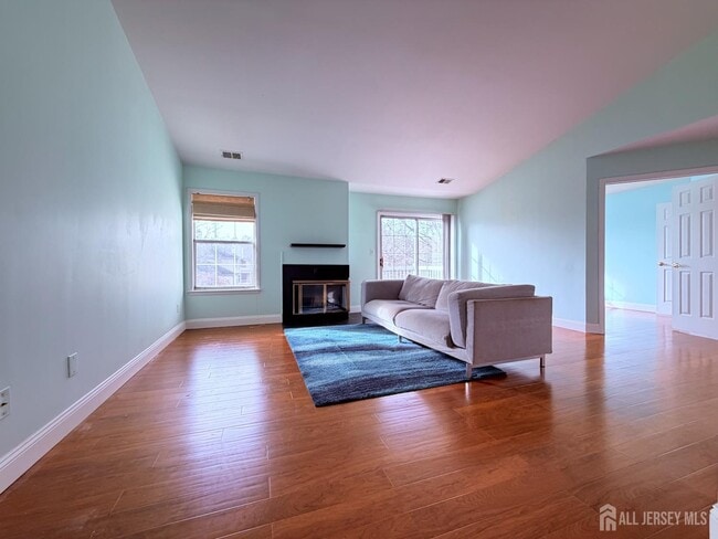 Building Photo - 118 Acadia Ct