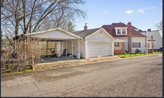 Photo - Carnegie/Scott 4 Bedroom, 2 Bathroom Home with Detached Garage
