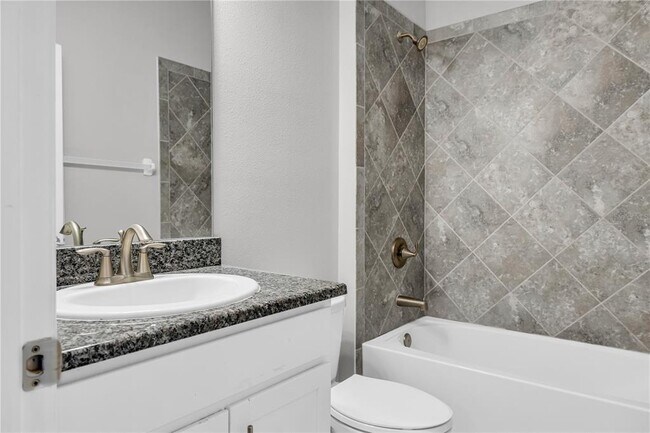 Building Photo - 15602 High Bell Pl
