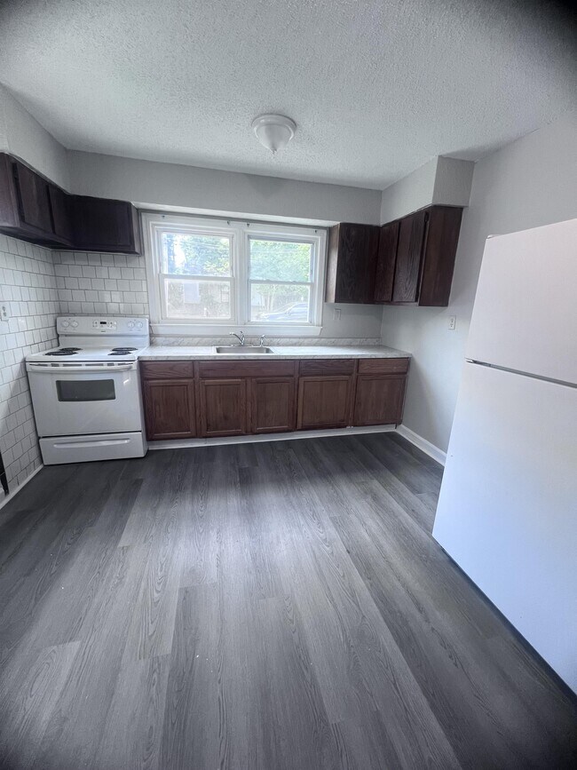 Foto del edificio - 607 Cross St