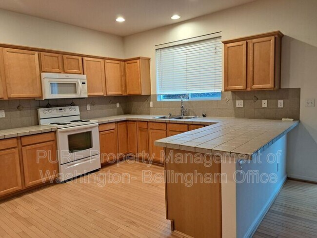 Foto del edificio - 2405 84th Ave NE