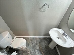 Building Photo - 9841 Colenso Ct