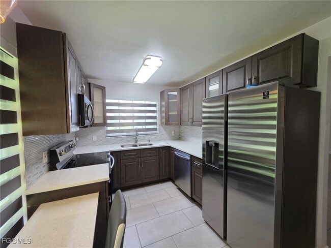 Building Photo - 10452 Lakeport Ct