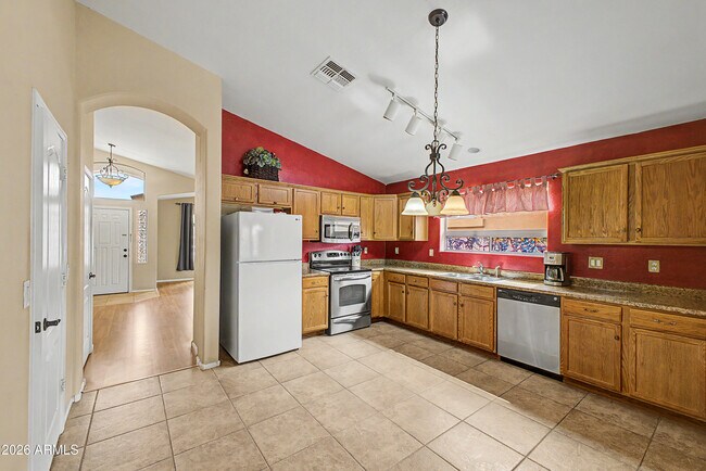 Building Photo - 642 W Mesquite Tree Ln