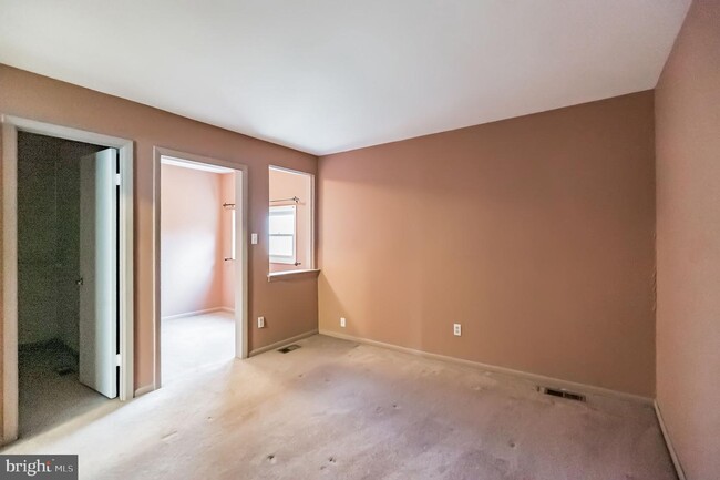 Foto del edificio - 979 Bancroft Pl
