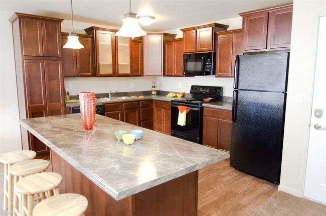 Building Photo - 787 Burcham Dr