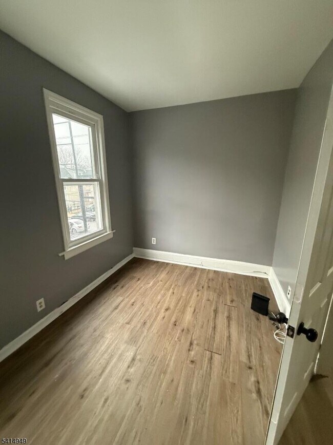 Building Photo - 296 S 19th St