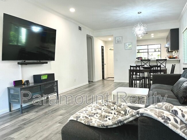 Photo - 1400 Bowe Ave Apartment