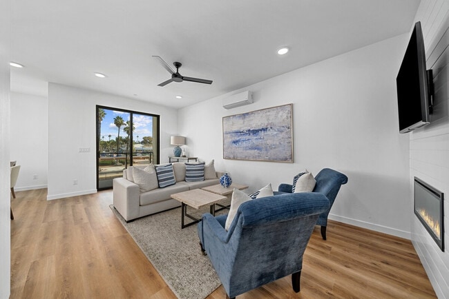 Building Photo - 148 S Myers St