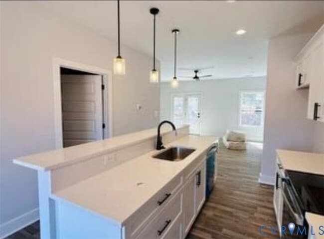 Building Photo - 77 Allure Dr