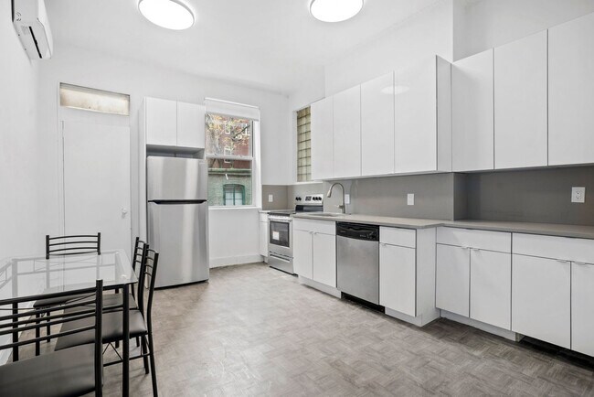 Foto del edificio - 257 W 19th St