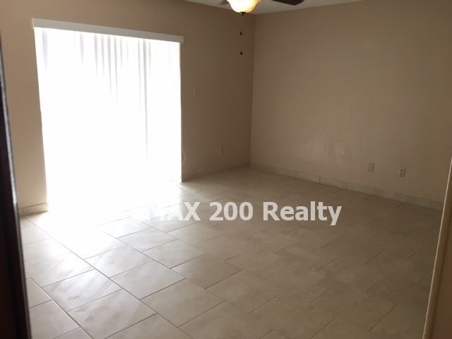 Building Photo - DR. PHILLIPS AREA / POOL HOME