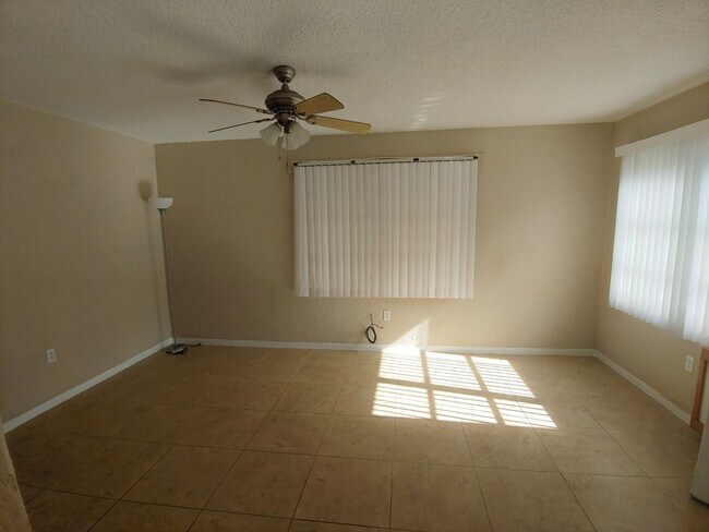 Foto del edificio - Pet Friendly 2Bed/1Bath Home for Rent in P...