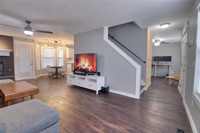 Foto del edificio - 2924 Canyon Oaks Ct