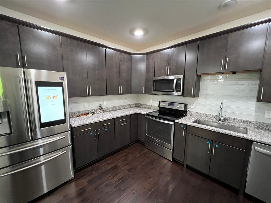 Foto principal - 90 Trotter Rd