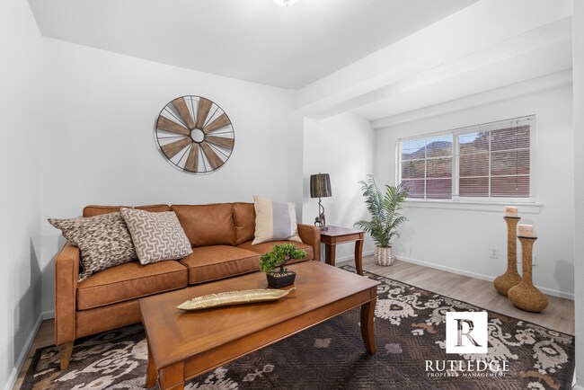 Foto del edificio - 454 Rogue River Hwy