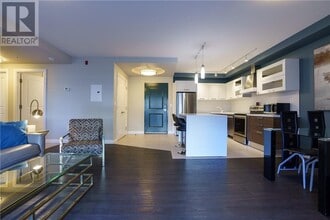 Building Photo - 1310 Nesbitt Dr