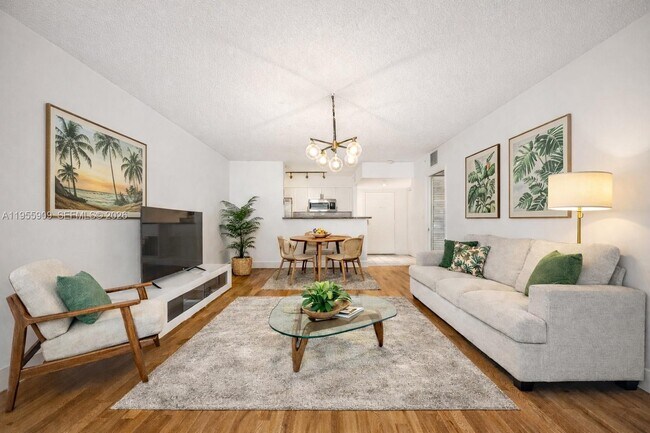 Building Photo - 1155 Brickell Bay Dr