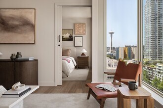 Building Photo - Kaye