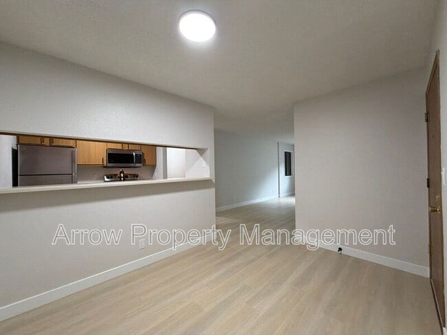 Foto del edificio - 2384 N 44th St