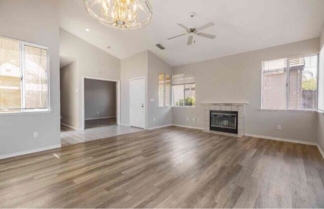 Building Photo - 1247 Arbor Ct