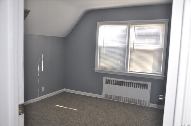 Foto del edificio - 217-06 104th Ave