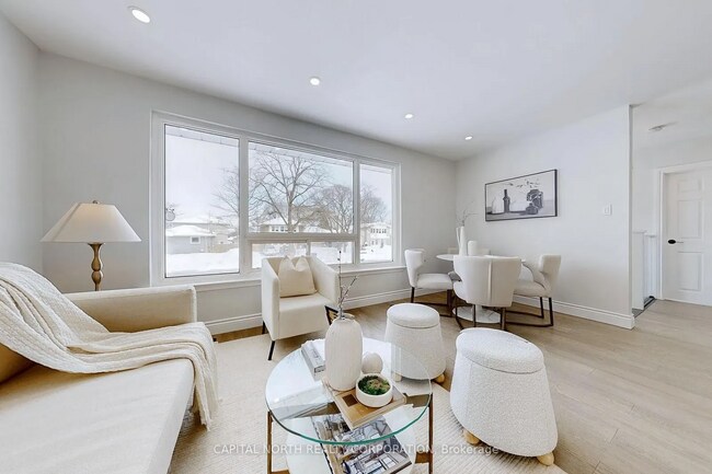 Photo du bâtiment - 1496 Karenza Rd