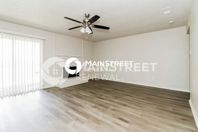 Building Photo - 4710 Green Hollow Dr