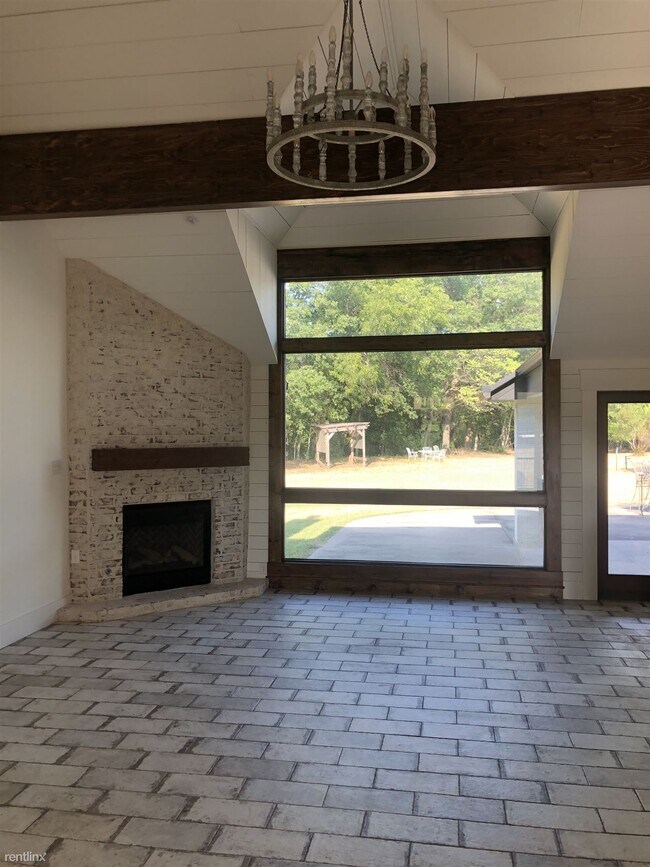 Foto del edificio - 3 br, 2 bath House - 461 Silver Lane