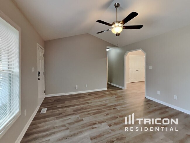 Building Photo - 2056 Ballston Pl