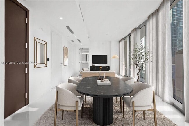 Foto del edificio - 300 Biscayne Blvd Way