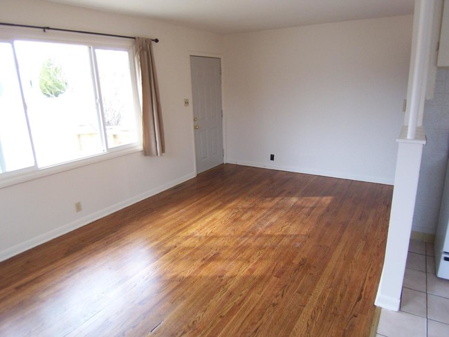 Building Photo - 1560 S Wolcott Ct