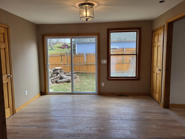 Building Photo - 48 Reynolds Street Ext