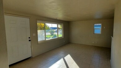 Building Photo - 1907 W Shoshone St