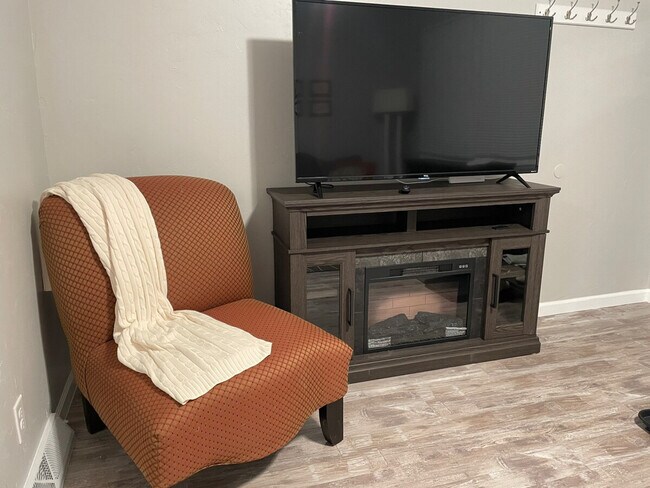 Foto del edificio - 915 W Whittier Dr