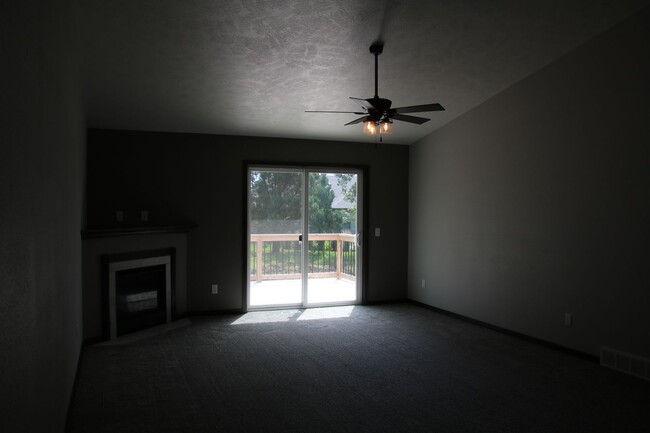 Building Photo - 3606 S Outfield Cir