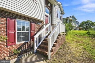 Building Photo - 1183 River Bend Ct