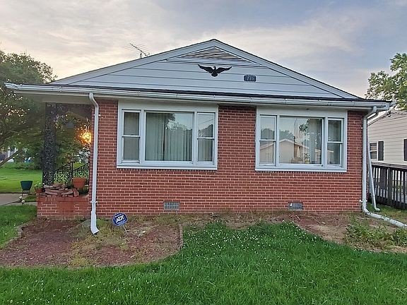 Foto del edificio - 739 Rosemont Ave