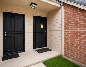 Building Photo - 12500 Sandpiper Dr