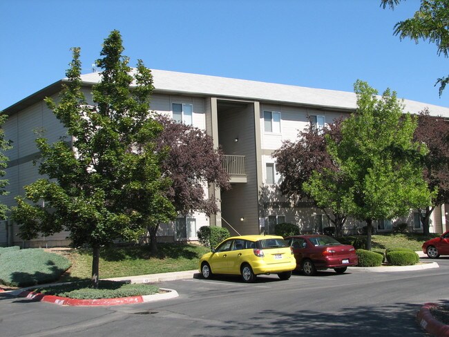 Deer Creek Apartment Homes Boise, ID