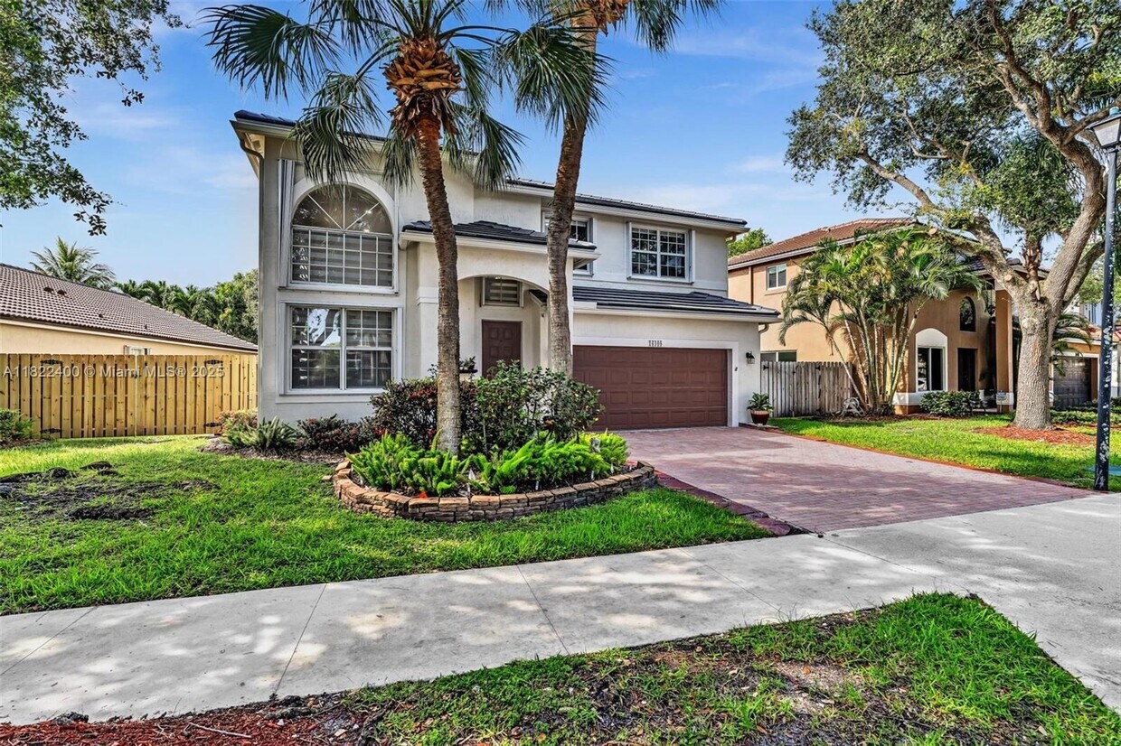 Primary Photo - 16408 Sapphire Pl