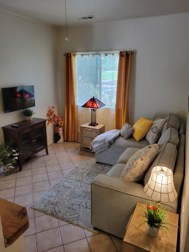Foto del edificio - 4775 Sheena Ln
